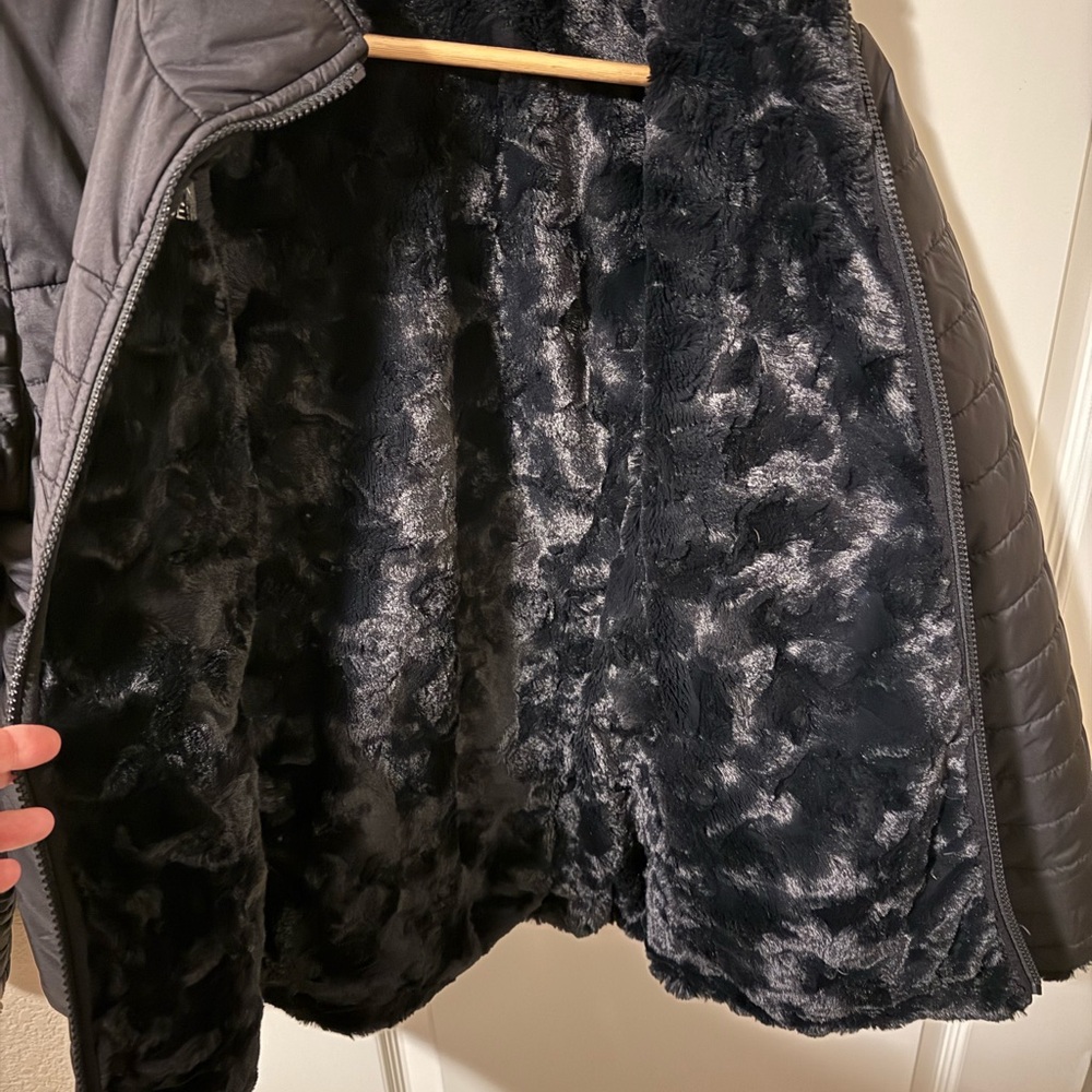 Like New North Face Girls XL Reversible Jacket - Picture 6 of 10